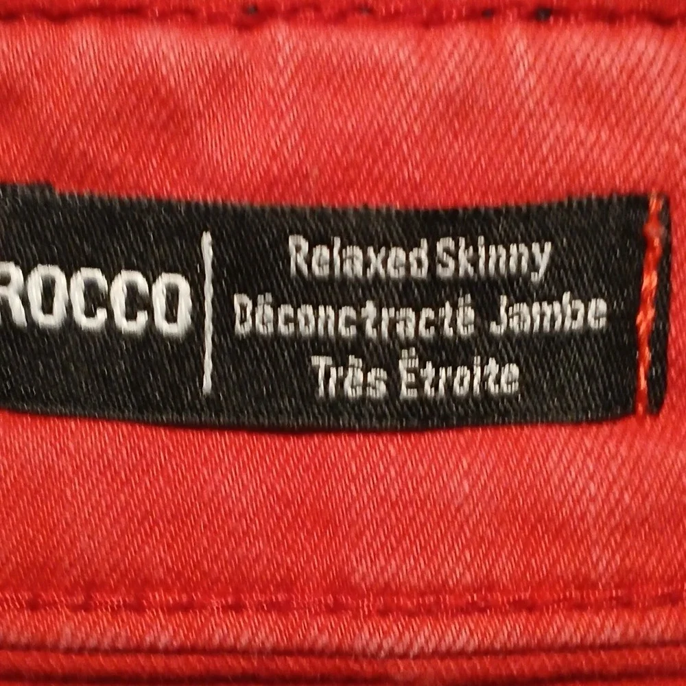 True Religion Red Vintage Rocco Mens Relaxed Skinny Jeans Size 30‎
